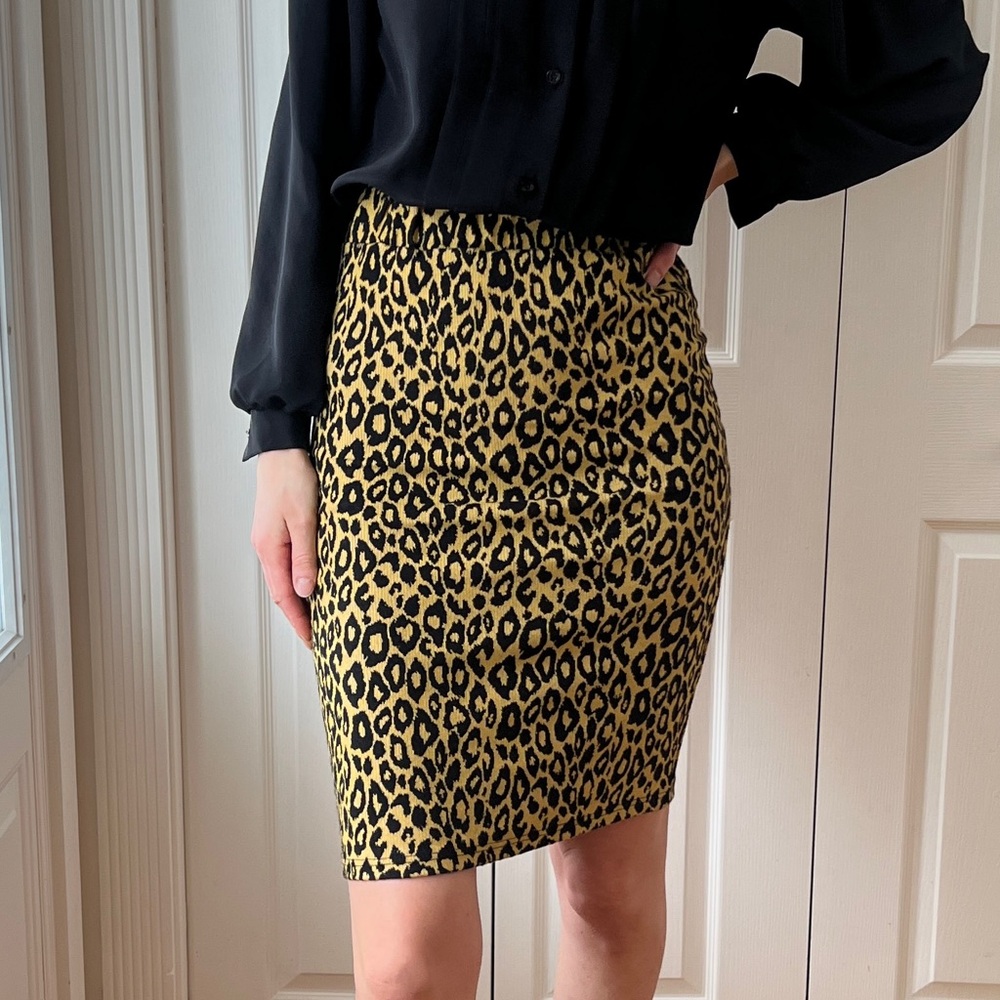 HighWaisted Leopard Print Skirt - Picture 2 of 10
